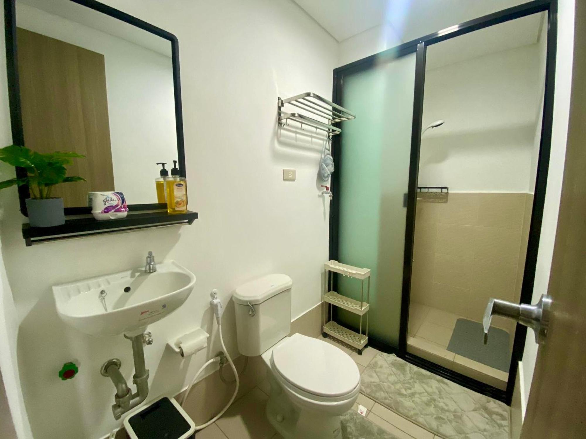 J & F Homestay - Cavite, Philippines Trece Martires المظهر الخارجي الصورة